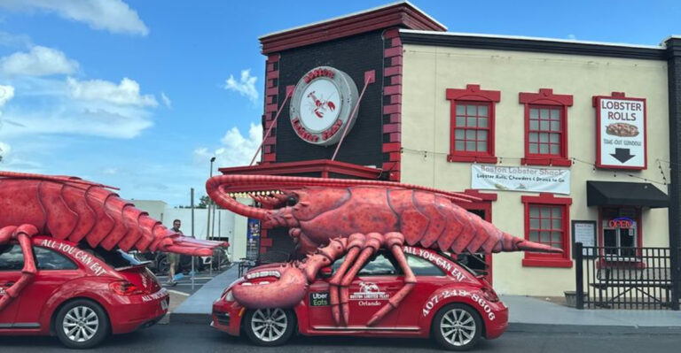 This Unassuming Florida Restaurant Is Famous For Its Incredible Seafood Buffet