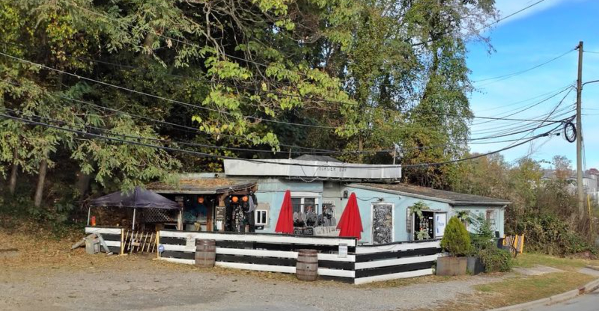 This Unassuming North Carolina Dive Bar Delivers An Experience Unlike Anywhere Else