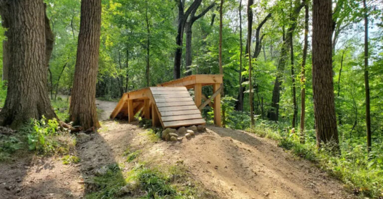 This Underrated Illinois Bike Park Is A Thrill-Seeker’s Dream Day Trip