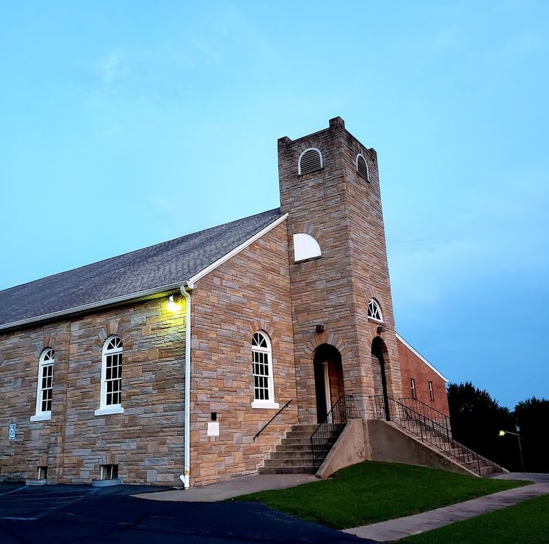 Tight-Knit Community Spirit That Welcomes Outsiders