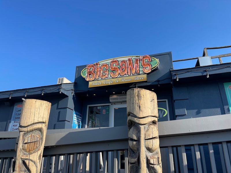 Tiki Vibes and Beachy Atmosphere You'll Love
