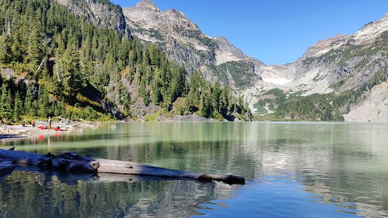 Tips for Arriving Early and Beating the Crowds