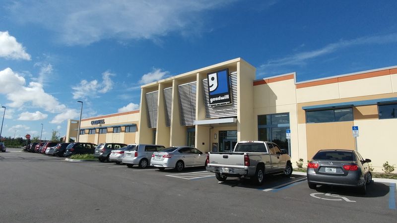Tips for First-Time Visitors to Goodwill - Goldenrod Tips for First-Time Visitors to Goodwill - Goldenrod