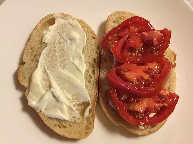 Tomato sandwiches