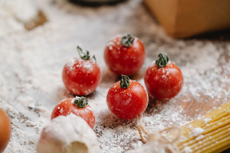 Tomatoes Tomatoes