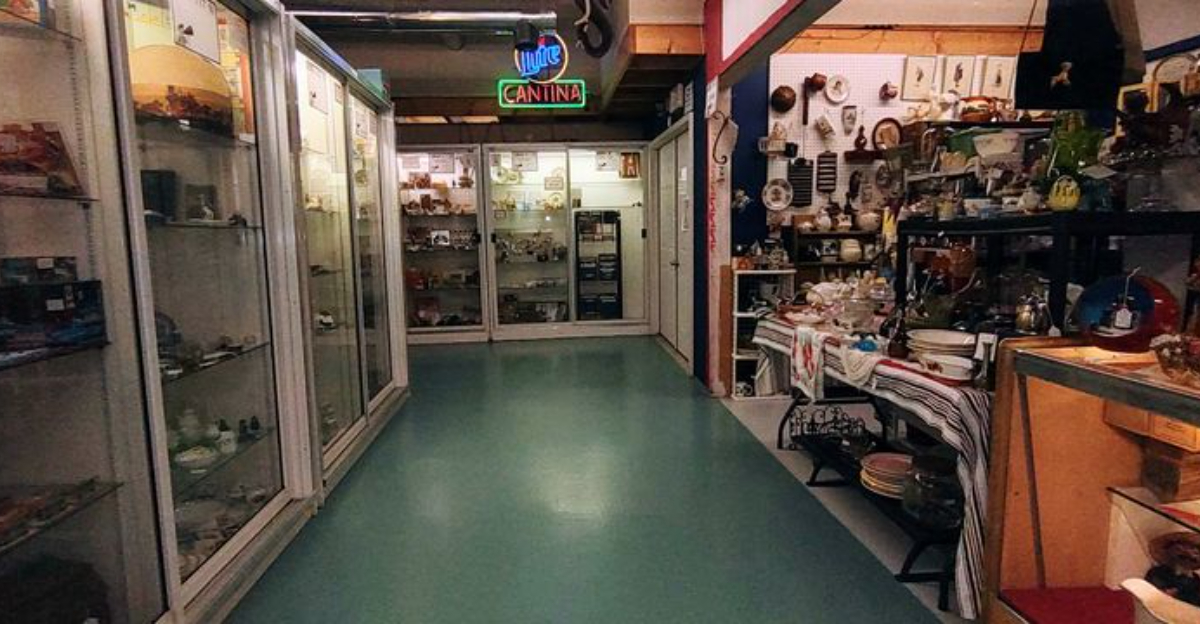Treasure Hunters Can Spend Hours Exploring This Massive Kentucky Antique Store