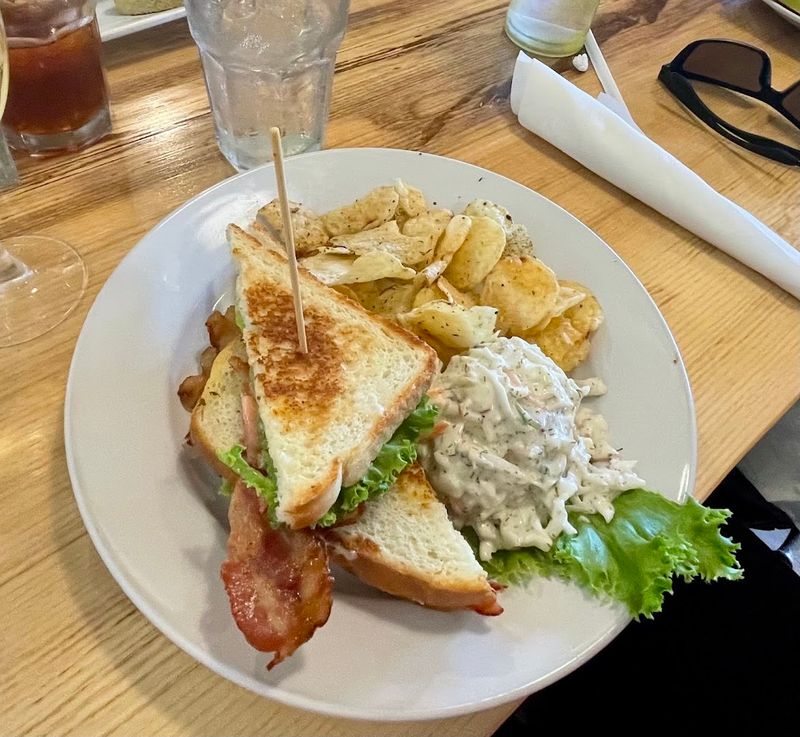 Twigs and Sprigs Restaurant: Farm-Fresh Dining Like No Other
