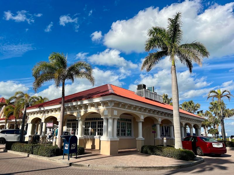 Two Scoops - Anna Maria, Florida Two Scoops - Anna Maria, Florida