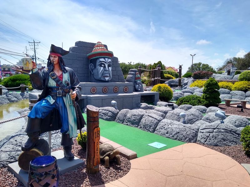 Two Unique Themed Courses to Choose From Two Unique Themed Courses to Choose From