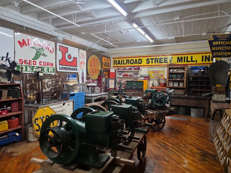 Unique Large-Scale Statement Pieces