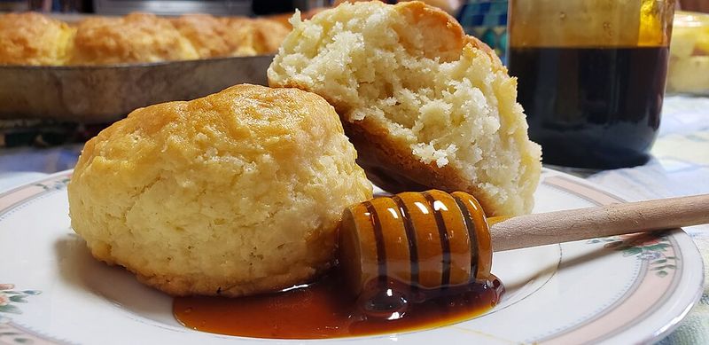 Using buttermilk in biscuits Using buttermilk in biscuits