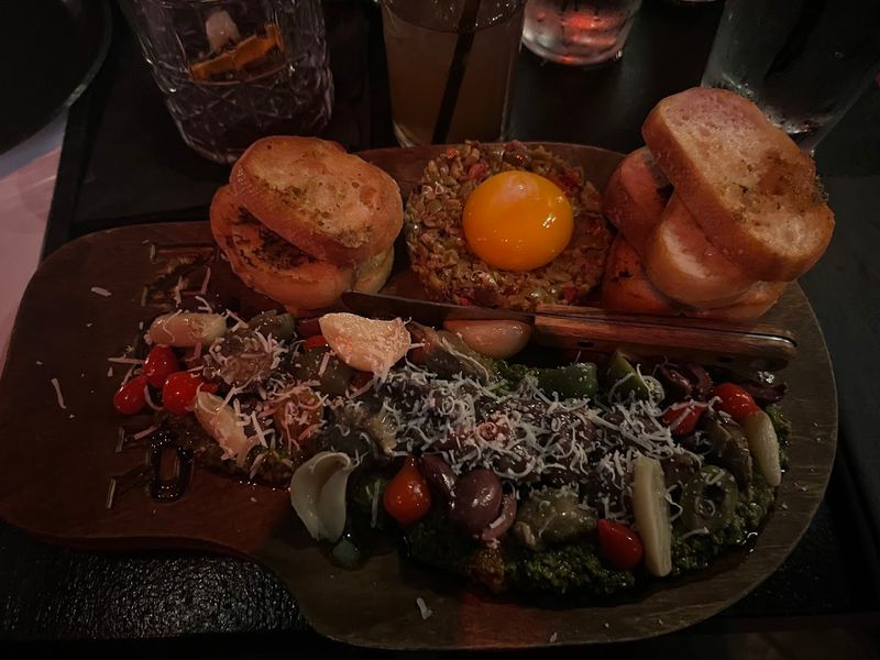 Vegetarian, Vegan, and Gluten-Free Options for Every Guest Vegetarian, Vegan, and Gluten-Free Options for Every Guest