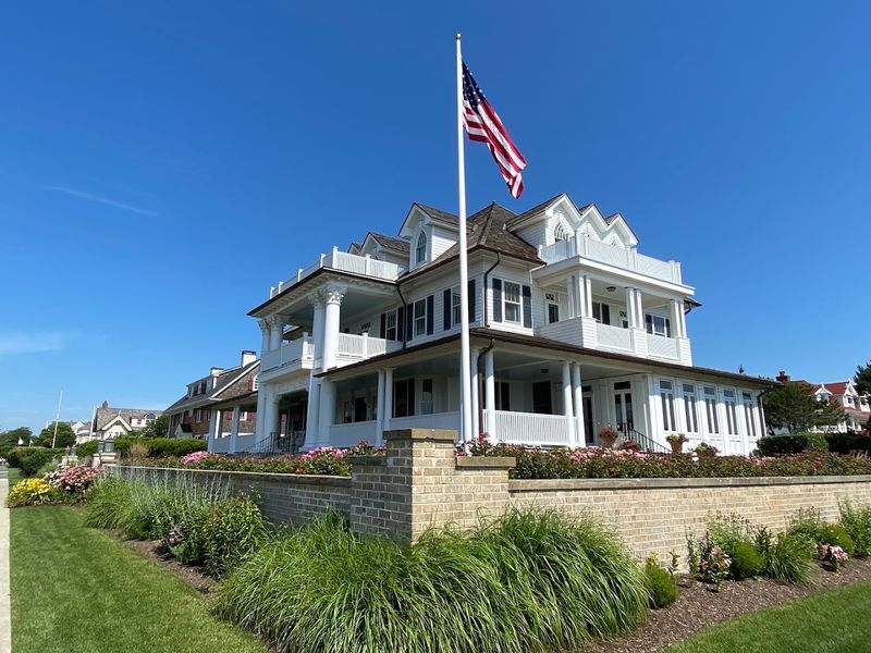 Victorian Architecture That Belongs on a Postcard