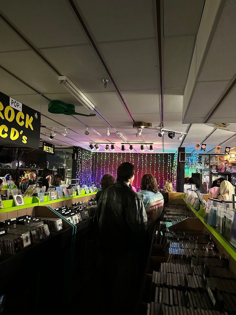Vintage Audio Equipment Available Too Vintage Audio Equipment Available Too