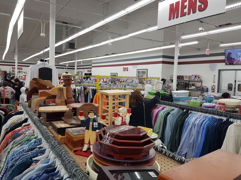 Vintage Finds That Are Worth Way More Than the Price Tag