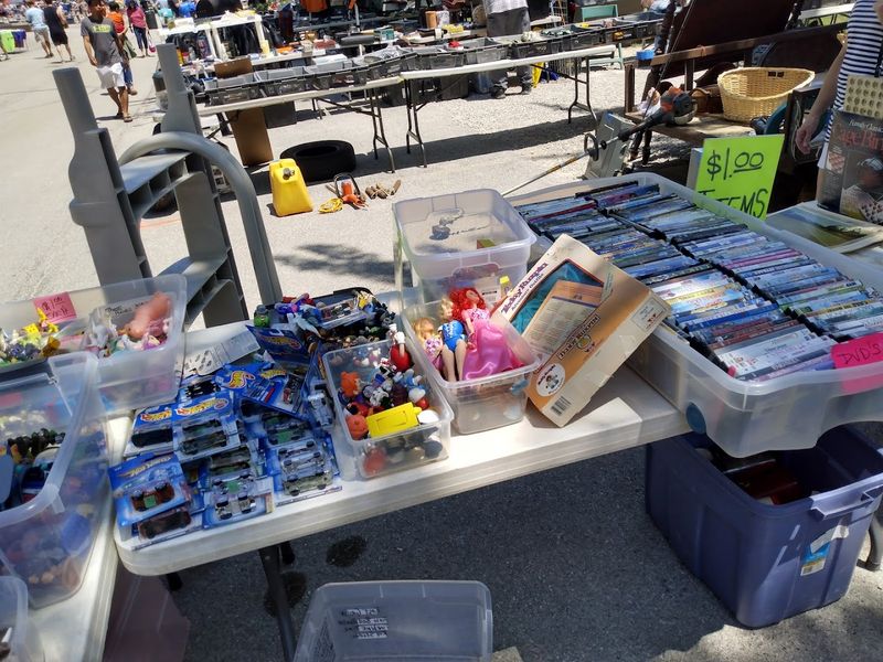 Vintage Finds and Collectibles Galore Vintage Finds and Collectibles Galore