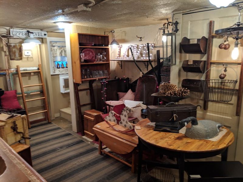 Vintage Furniture Finds That Could Furnish a Whole Home