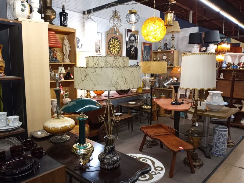 Vintage Home Decor That Transforms Any Living Space