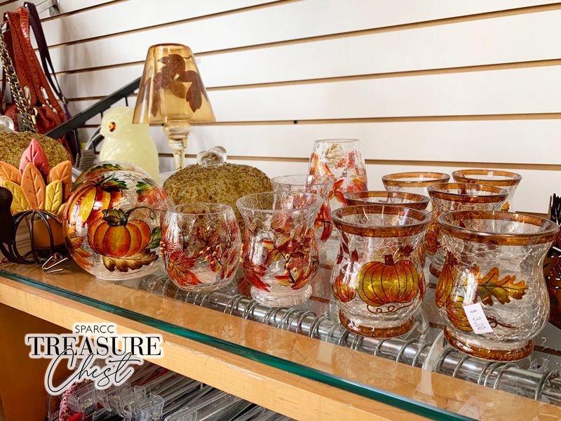Vintage and Holiday Decor That Shoppers Go Wild Over Vintage and Holiday Decor That Shoppers Go Wild Over