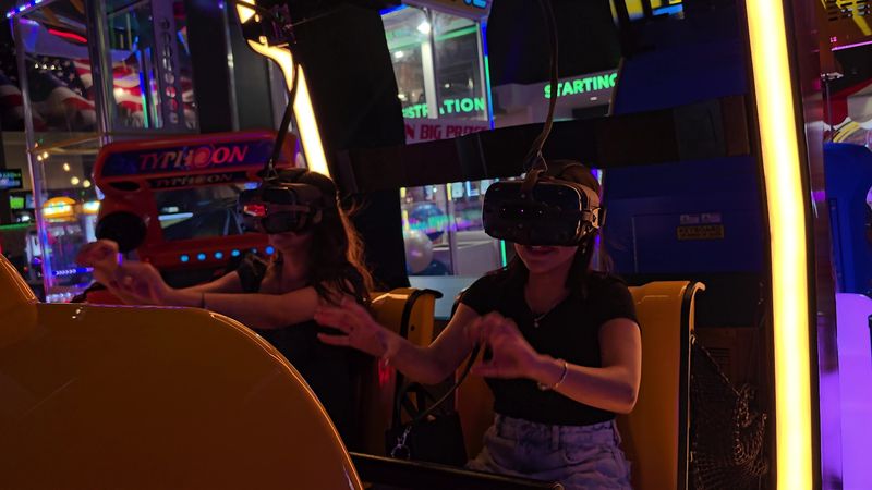 Virtual Reality and Mixed Reality Experiences