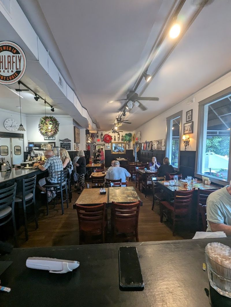 Warm, Attentive Service That Keeps Guests Coming Back Warm, Attentive Service That Keeps Guests Coming Back