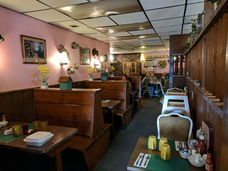 Warm, Family-Style Atmosphere That Feels Like Home