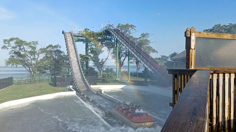 Water Rides That Make Summer Heat Completely Irrelevant Water Rides That Make Summer Heat Completely Irrelevant