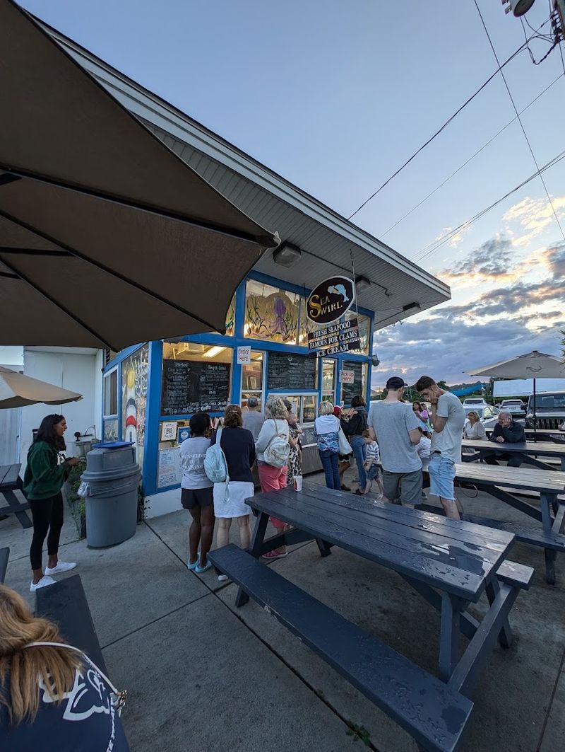 Waterside Atmosphere That Makes Every Meal Better