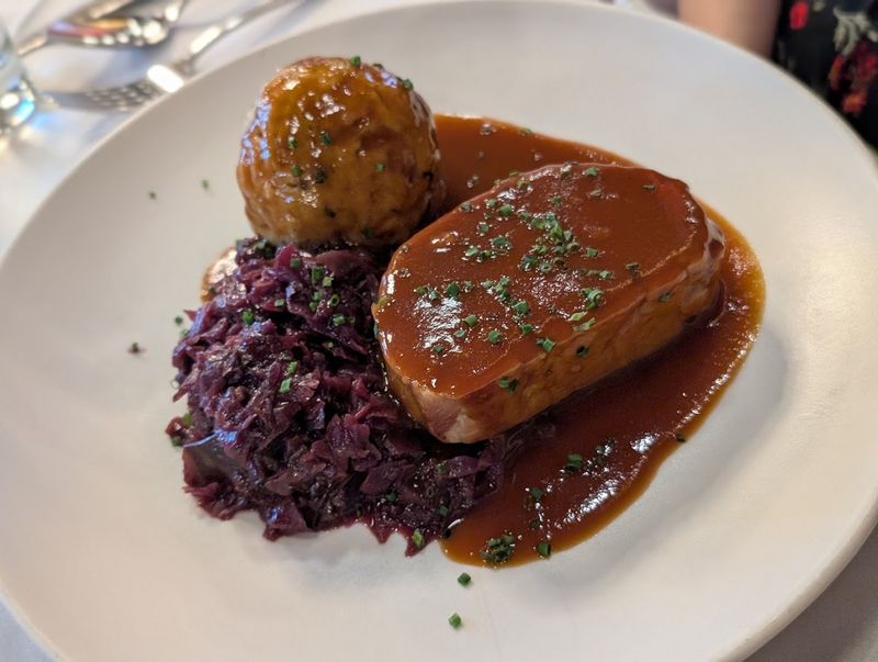 Weekday Specials That Keep Regulars Coming Back