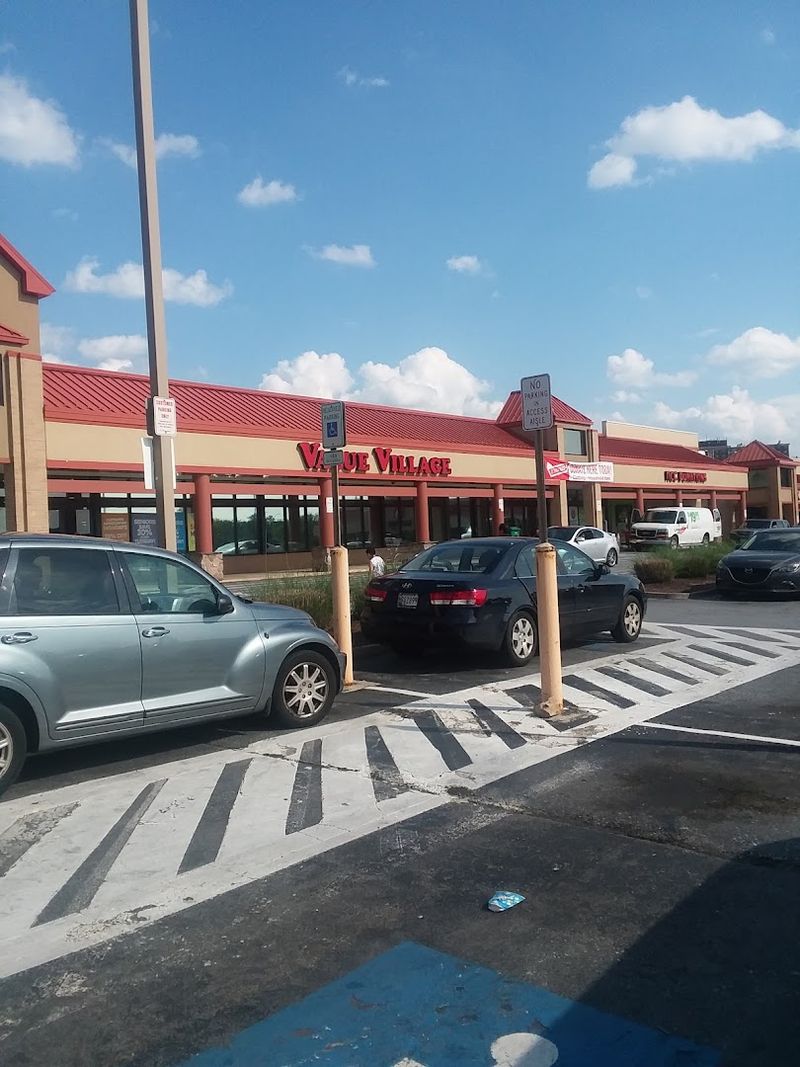 Weekend Hours Make It Easy to Plan a Shopping Trip Weekend Hours Make It Easy to Plan a Shopping Trip