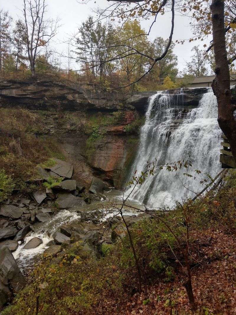 What Makes It Truly Special Compared to Other Ohio Waterfalls What Makes It Truly Special Compared to Other Ohio Waterfalls