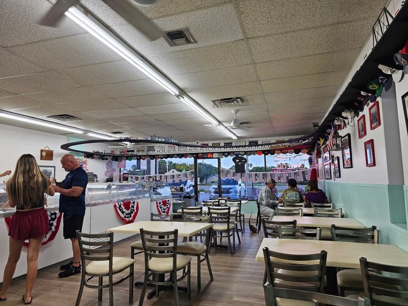 Why Daddy Dee's Belongs on Every Florida Bucket List