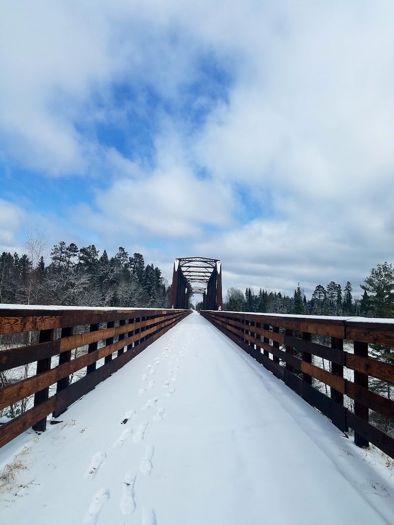 Winter Wonderland: Big Falls in the Snow