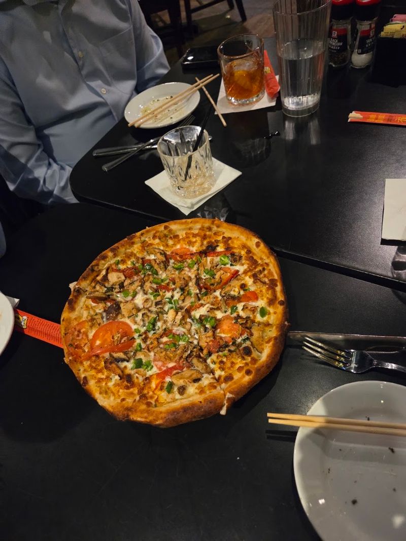 Wood-Fired Pizza That Holds Its Own Wood-Fired Pizza That Holds Its Own