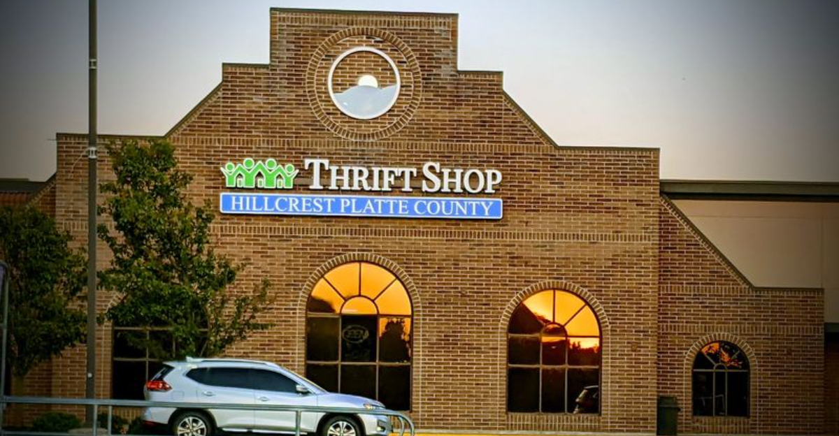 You Could Spend An Entire Weekend Exploring This Massive Missouri Thrift Store
