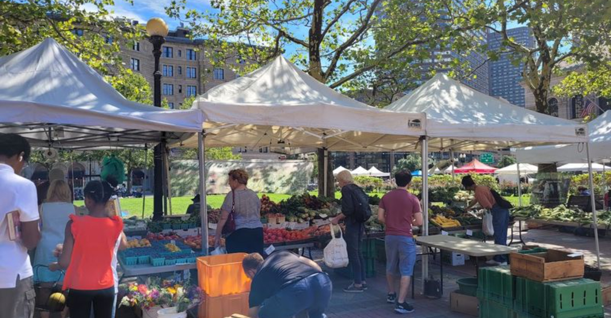 Youll Fall In Love With This Amazing Farmers Market In Massachusetts