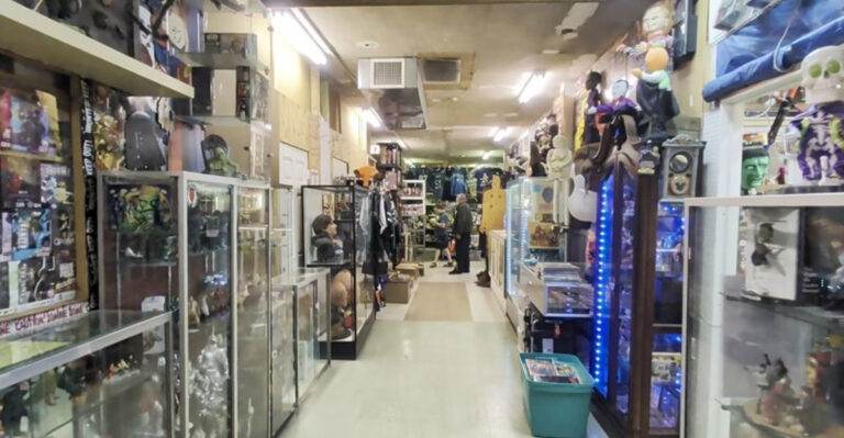 You’ll Want To Rethink Your Costco Membership After Visiting This Massive Swap Meet In Pennsylvania