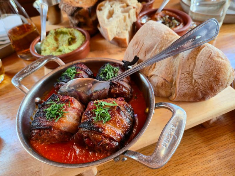 avec Restaurant - Chicago, Illinois avec Restaurant - Chicago, Illinois