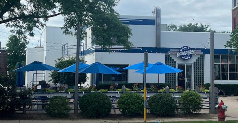 This Former Wisconsin Gas Station Has Become A Must-Visit Destination For Pie Lovers