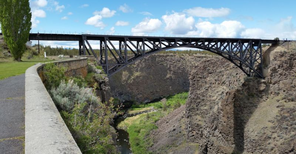 Discover Three Spectacular High Bridges At This Overlooked Oregon State Park