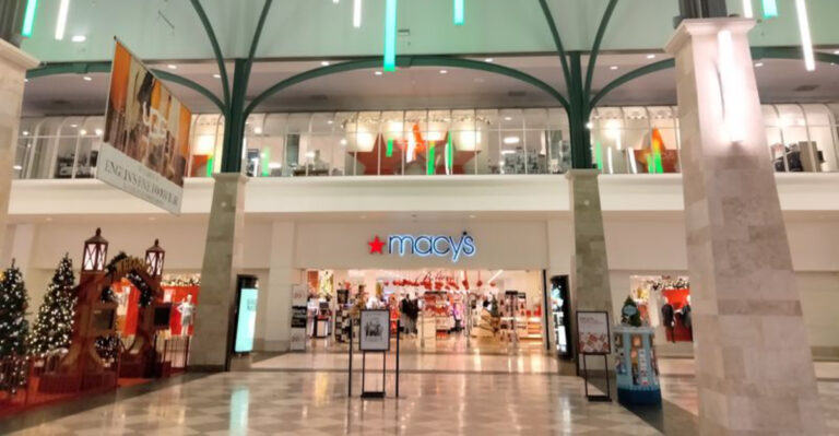 With More Than 130 Stores, This Huge Indiana Mall Has Something For Everyone