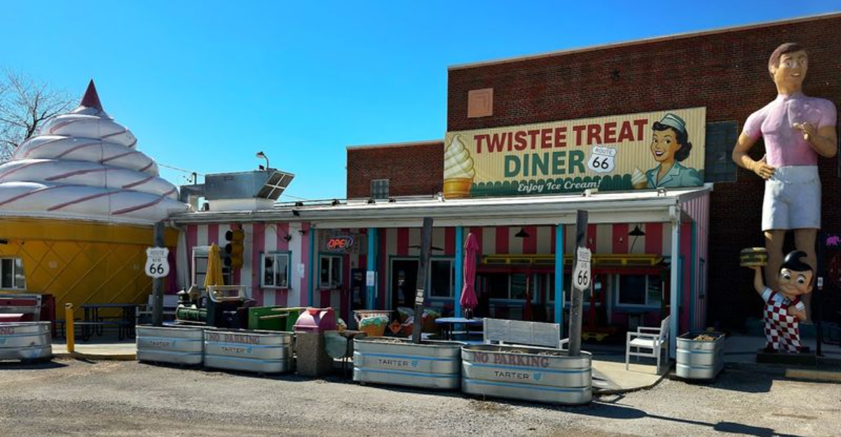 Step Into This Classic Illinois Ice Cream Parlor And Enjoy A Taste Of The Past