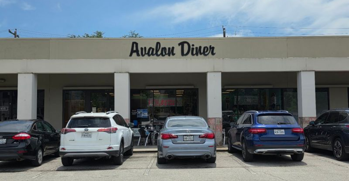 These Classic Texas Diners Still Capture The Magic Of The 1950s With Every Meal They Serve
