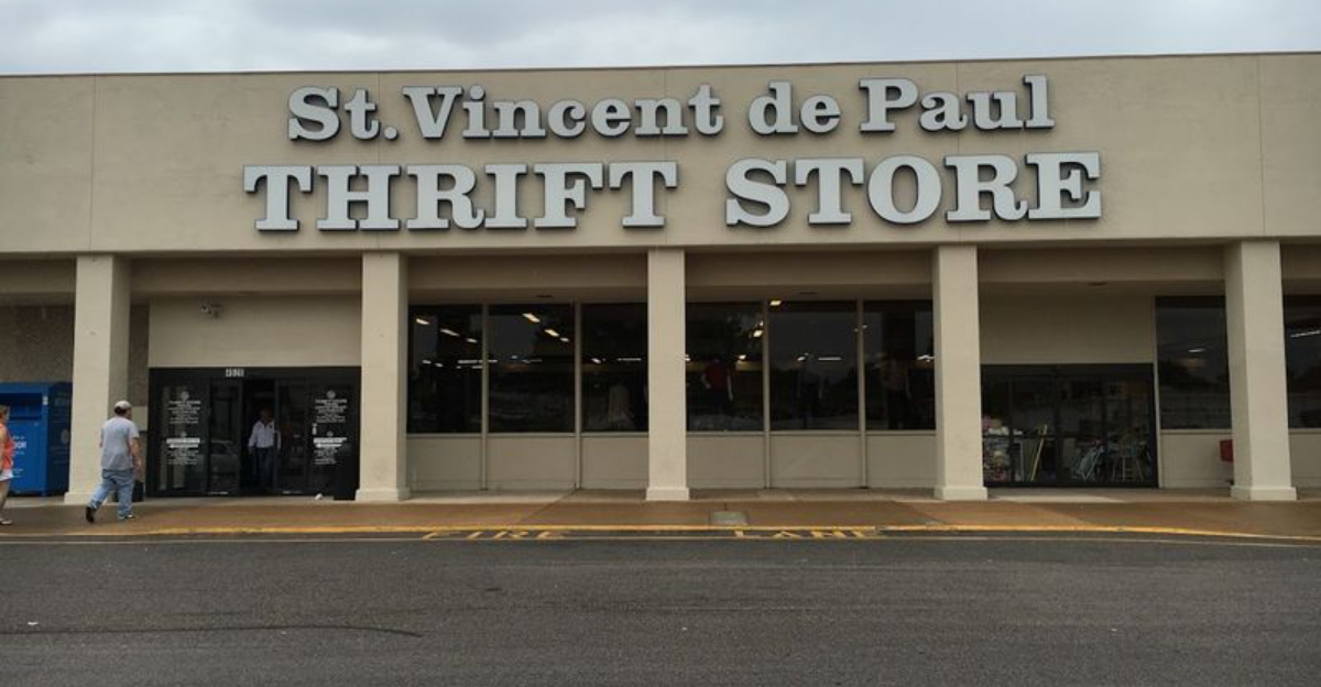This Massive Missouri Thrift Store Is Filled With Incredible Finds Around Every Corner