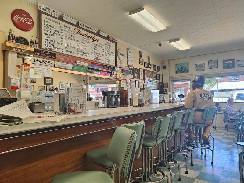 A 1950s Diner Feeling That Still Holds Up