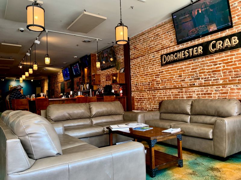 A Bar Built for Groups and Good Times A Bar Built for Groups and Good Times