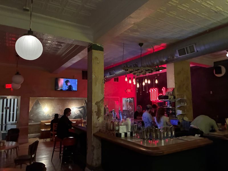 A Bar That Keeps Everyone Happy A Bar That Keeps Everyone Happy