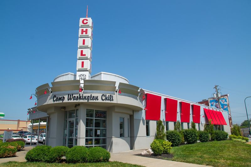 Este salón de chili de Ohio prepara espaguetis de cinco vías al estilo Cincinnati como en los viejos tiempos