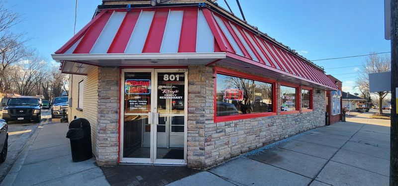 A Corner Spot With Deep Roots in Elgin