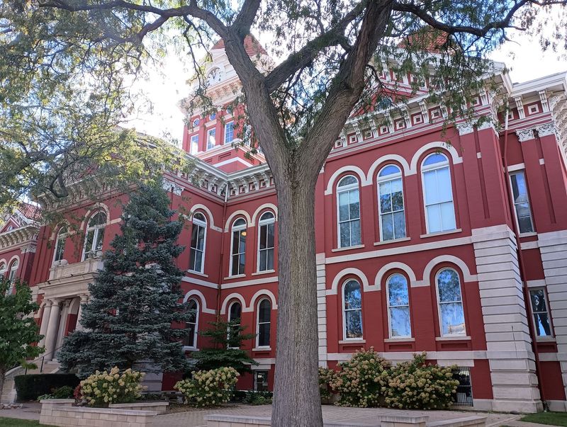 A Courthouse That Refused to Fade